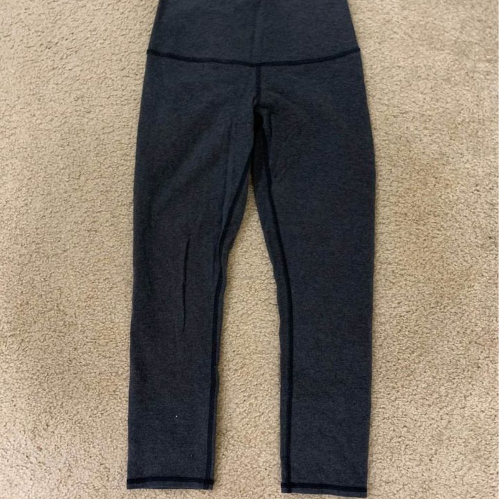 Lululemon Wunder Under Size 2 Crop Leggings